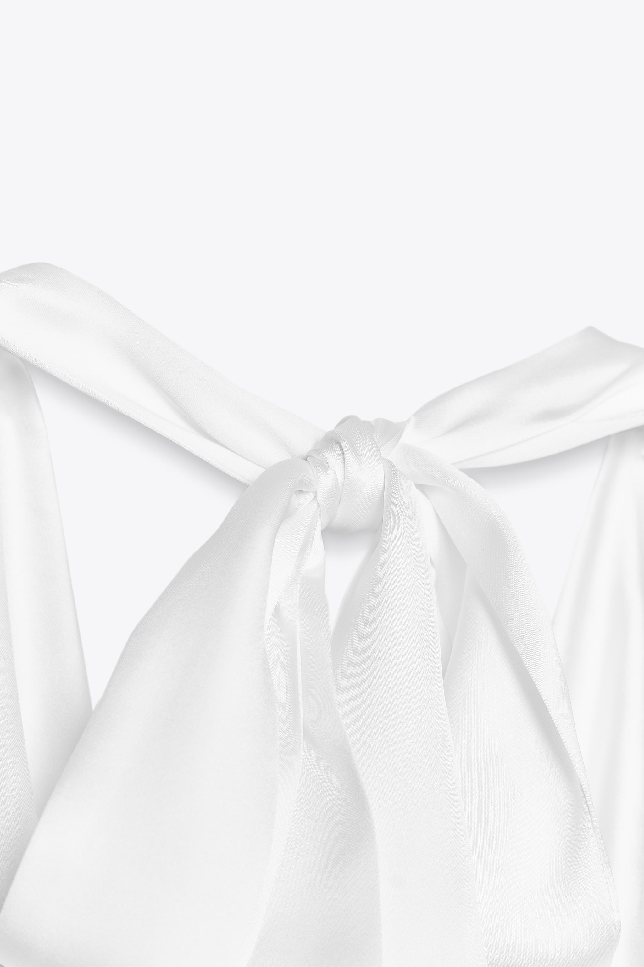 HALTER SATIN EFFECT TOP